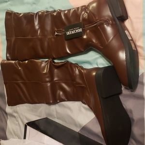 Beautiful brand new boots